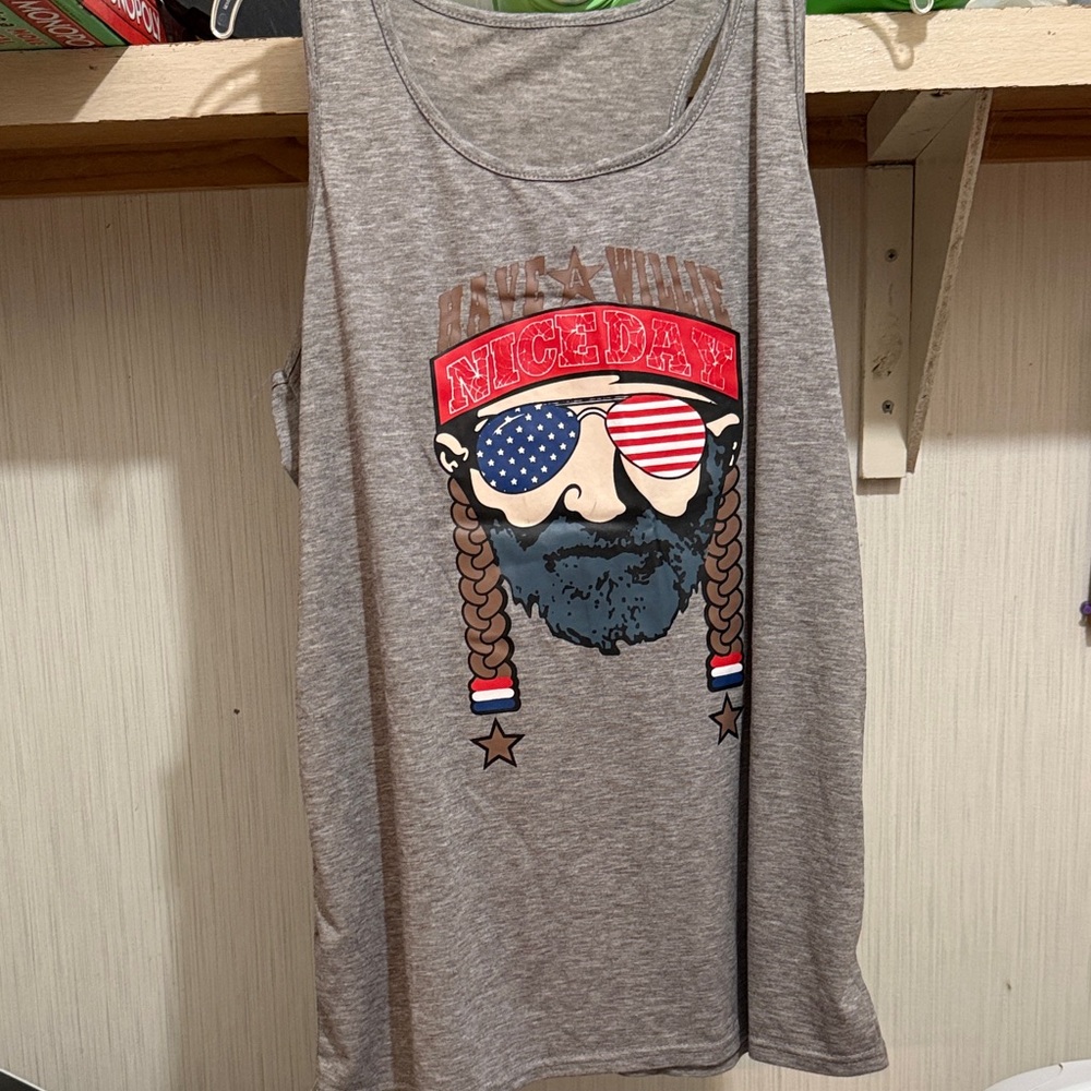 Gray Graphic Tank Top with Patriotic Design